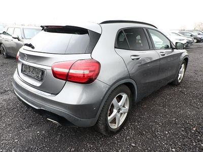 Gebraucht Mercedes GLA200 Urban 136 PS (100 kW) 2017 Mountain grau metallic mountain grau metallic SUV