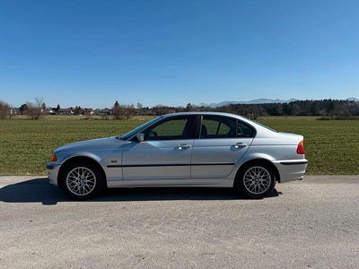 Gebraucht BMW 320 150 PS (110 kW) 1998 Silber Limousine