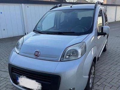 Silber Gebraucht 2016 Fiat Qubo Lounge Van / Kleinbus | 5.500 €