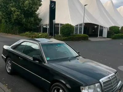 Gebraucht Mercedes 300 180 PS (132 kW) 1991 Schwarz Coupé