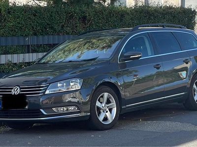 Gebraucht VW Passat 140 PS (102 kW) 2014 Grau Kombi