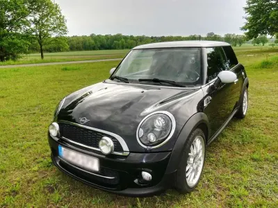 Gebraucht Mini Cooper D 111 PS (81 kW) 2011 Schwarz Kleinwagen