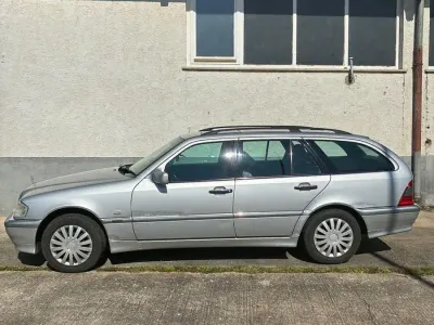 Usata Mercedes C180 Elegance 122 CV (89 kW) 1997 Argento Station wagon