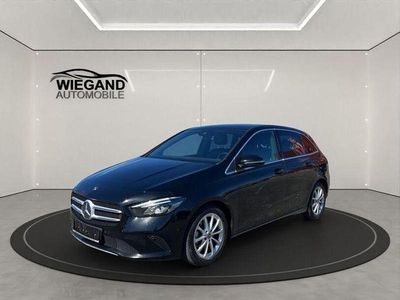 Gebraucht Mercedes B200 Business 150 PS (110 kW) 2019 Schwarz Van / Kleinbus