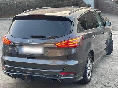 Begagnad Ford S-MAX ST-Line 190 HK (139 kW) 2019 Grå Minibuss