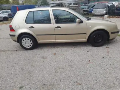 Gebraucht VW Golf IV 103 PS (75 kW) 2002 Gelb Kleinwagen