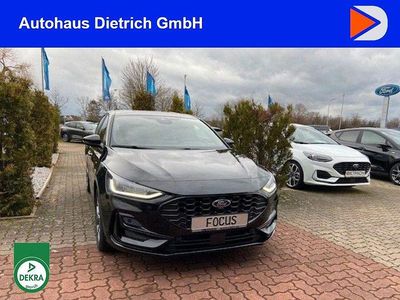 Neu Ford Focus ST-Line 125 PS (91 kW) 2025 Schwarz Limousine