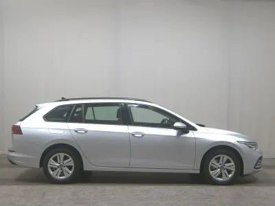 Gebraucht VW Golf VIII Life 116 PS (85 kW) 2023 Silber Kombi