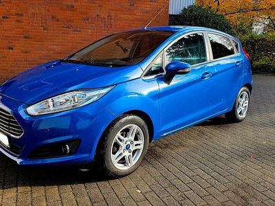 Blau Gebraucht 2013 Ford Fiesta Titanium Limousine | 4.490 € (Fairer Preis)