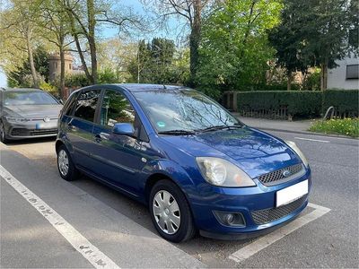 Usata Ford Fiesta Style 69 CV (50 kW) 2007 Blu Utilitaria