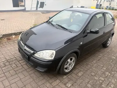 Usata Opel Corsa 60 CV (44 kW) 2004 Nero Utilitaria