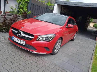Gebraucht Mercedes CLA180 Shooting Brake 109 PS (80 kW) 2017 Rot Kombi