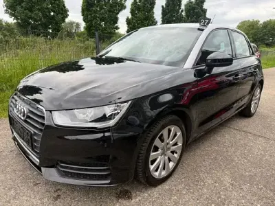 Używany Audi A1 Sport 95 KM (69 kW) 2016 Czarny Hatchback