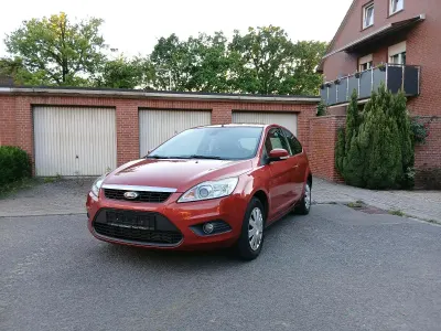 Gebraucht Ford Focus 109 PS (80 kW) 2008 Rot Kleinwagen