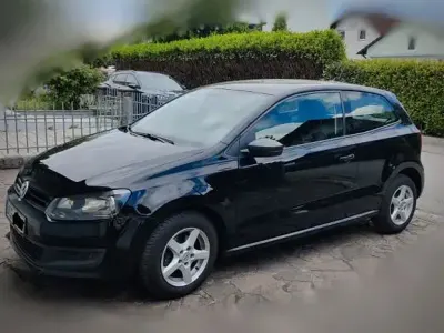 Gebraucht VW Polo Trendline 60 PS (44 kW) 2013 Schwarz Kleinwagen