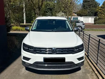 Gebraucht VW Tiguan Allspace IQ Drive 150 PS (110 kW) 2019 Weiß SUV