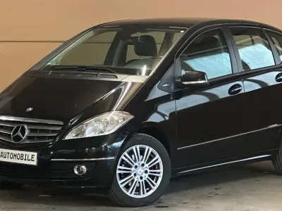 Gebraucht Mercedes A160 95 PS (69 kW) 2011 Schwarz Kleinwagen