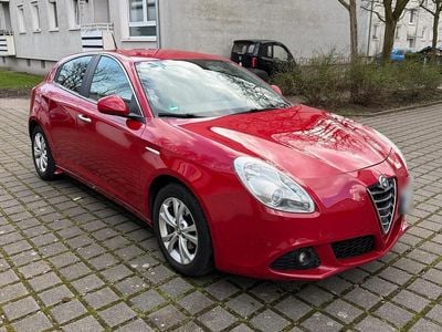 Usata Alfa Romeo Giulietta 105 CV (77 kW) 2011 Rosso Utilitaria