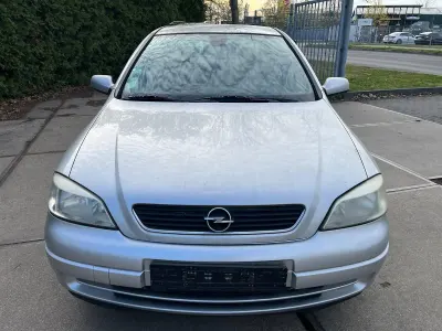 Gebraucht Opel Astra 85 PS (62 kW) 2003 Silber Limousine