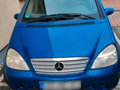 Gebraucht Mercedes A160 Avantgarde 107 PS (78 kW) 2000 Blau Limousine