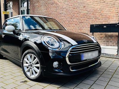 Gebraucht Mini Cooper D 116 PS (85 kW) 2018 Schwarz Kleinwagen