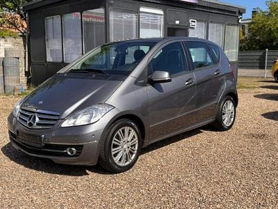 Gebraucht Mercedes A160 Elegance 95 PS (69 kW) 2011 Grau Limousine