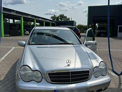 Mercedes C180