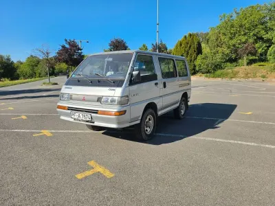 Gebraucht Mitsubishi L300 111 PS (81 kW) 1992 Silber Van / Kleinbus