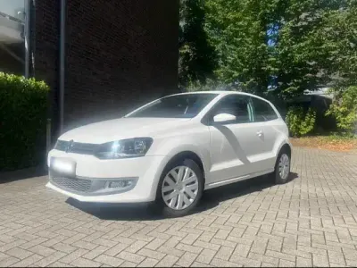 Gebraucht VW Polo Team 60 PS (44 kW) 2010 Weiß Kleinwagen