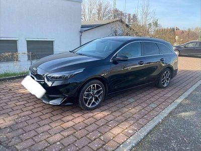 Gebraucht Kia Ceed Sportswagon Platinum 159 PS (116 kW) 2023 Schwarz Kombi