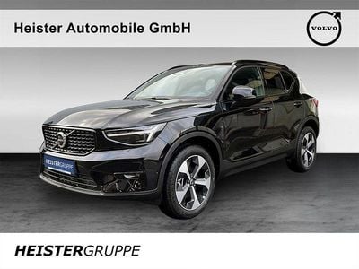 Neu Volvo XC40 Plus 163 PS (119 kW) 2026 Schwarz SUV