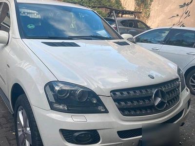 Mercedes 320