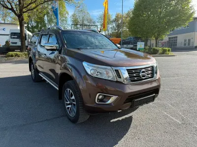 Gebraucht Nissan Navara Tekna 190 PS (139 kW) 2016 Braun Pickup