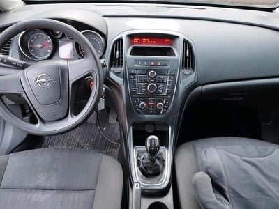 Gebraucht Opel Astra 87 PS (63 kW) 2011 Weiß Limousine