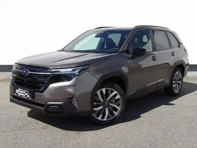 Neu Subaru Forester Platinum 136 PS (100 kW) 2026 Braun SUV