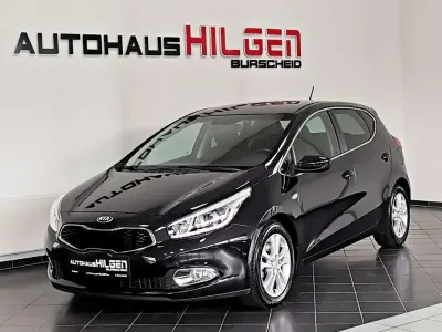 Używany Kia Ceed FIFA World Cup Edition 135 KM (99 kW) 2015 Czarny Hatchback