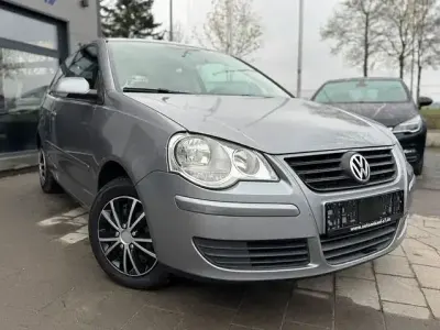 Gebraucht VW Polo Comfortline 60 PS (44 kW) 2008 Silber Kleinwagen