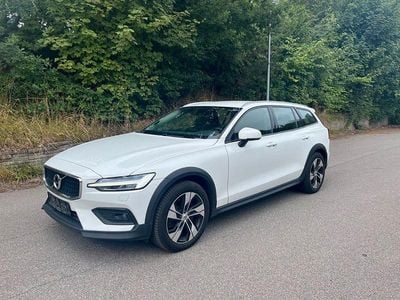 Gebraucht Volvo V60 CC Pro 200 PS (147 kW) 2019 Weiß Kombi