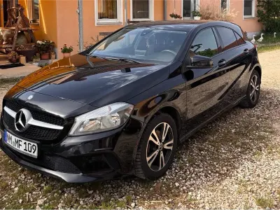 Gebraucht Mercedes A160 120 PS (88 kW) 2016 Schwarz Kleinwagen