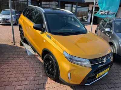 Gebraucht Suzuki Vitara 109 PS (80 kW) 2024 Gold SUV