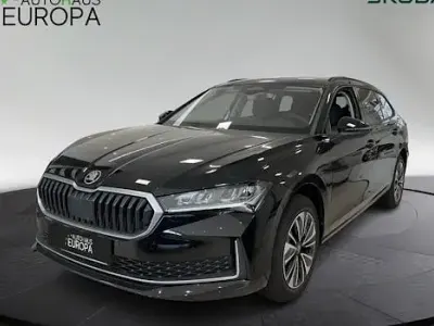 Neu Skoda Superb Selection 150 PS (110 kW) 2026 Schwarz Kombi