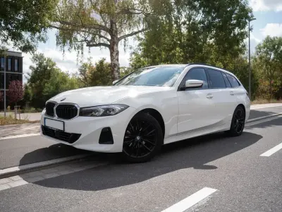 Gebraucht BMW 318 Sport Line 156 PS (114 kW) 2022 Weiß Kombi