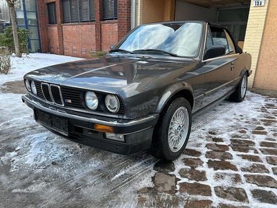 Gebraucht BMW 325 170 PS (125 kW) 1990 Grau Cabrio