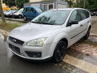 Gebraucht Ford Focus Trend 101 PS (74 kW) 2005 Silber Kombi