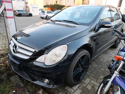 Schwarz Gebraucht 2007 Mercedes R350 Van / Kleinbus | 2.500 €