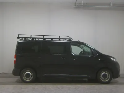 Second-hand Opel Vivaro 120 CP (88 kW) 2021 Negru Monovolum