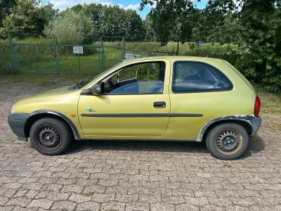 Gebraucht Opel Corsa 45 PS (33 kW) 1998 Gelb Kleinwagen