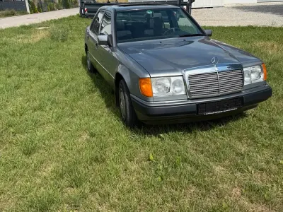 Gebraucht Mercedes E200 118 PS (86 kW) 1991 Grau Limousine