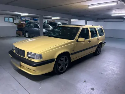 Gebraucht Volvo 850 241 PS (177 kW) 1995 Gelb Kombi