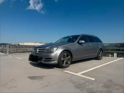 Używany Mercedes C180